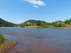  Der Stausee Salagou