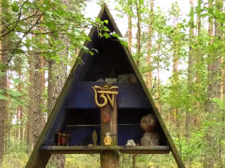 Altar im Wald