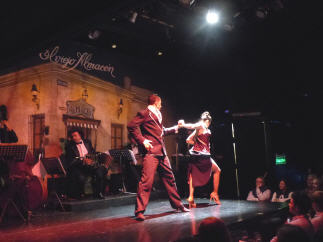 Im Tango-Theater 